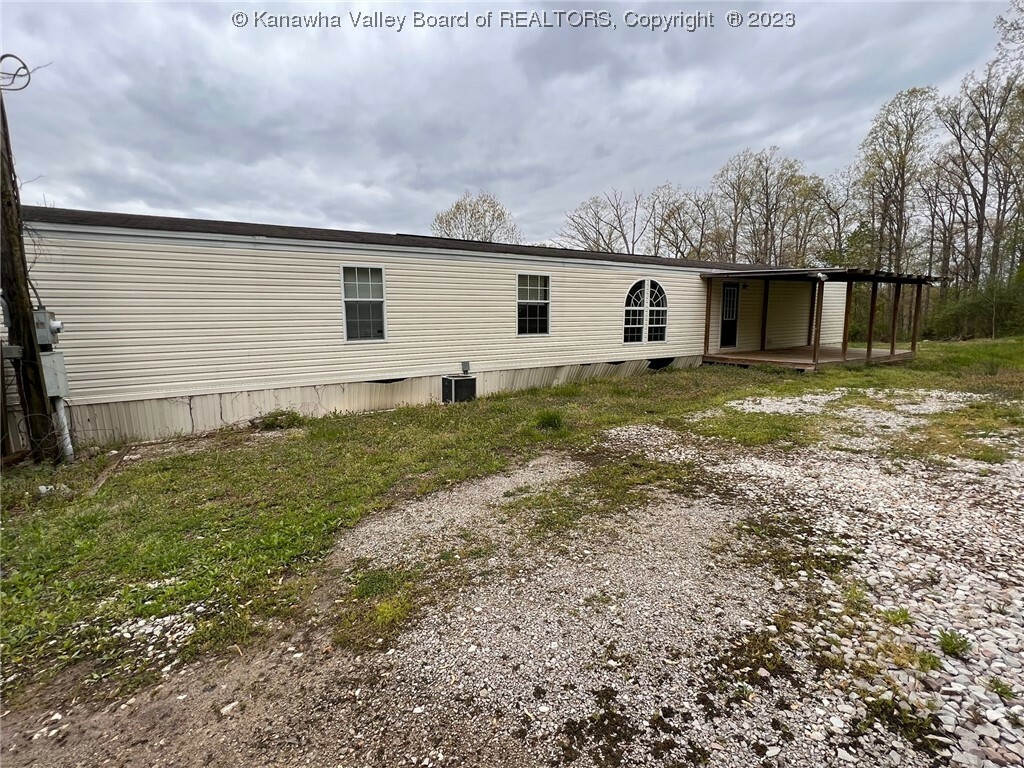 Property Photo: 232 Paradise Lane WV 25124