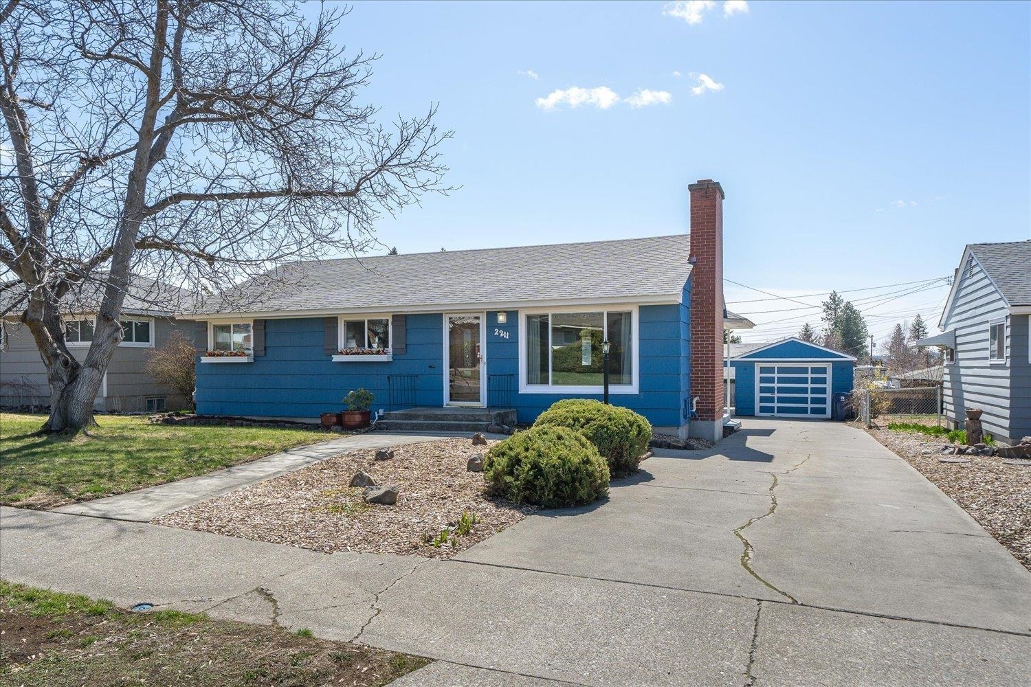 Property Photo: 2211 W Walton Ave WA 99205