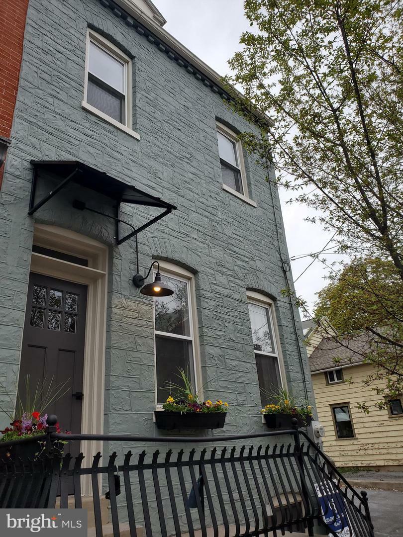 Property Photo:  334 N Charlotte Street  PA 17603 