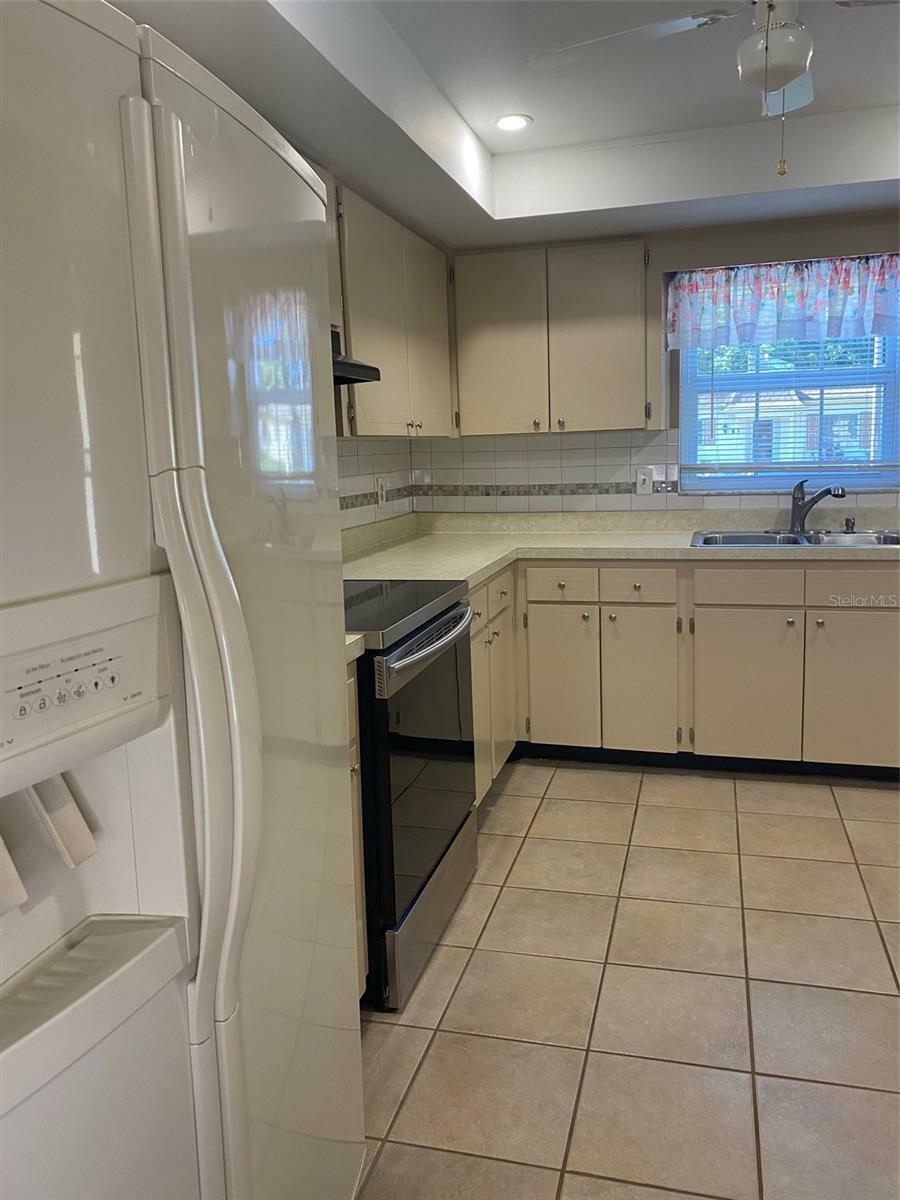 Property Photo:  1631 S Lake Avenue 3  FL 33756 