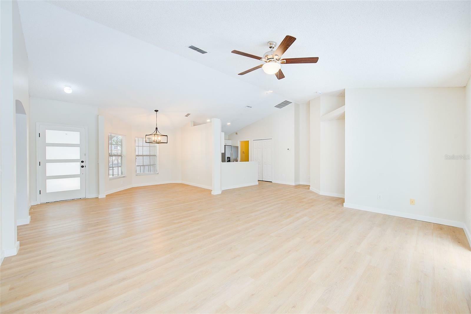 Property Photo: 333 112th Street E FL 34212