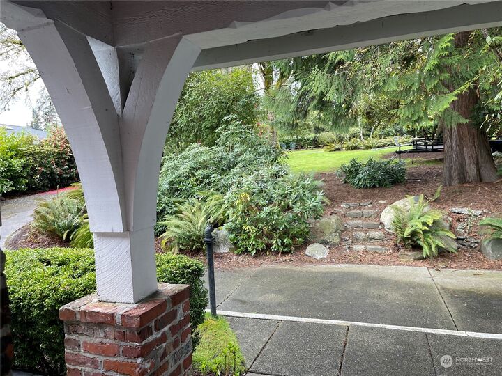 Property Photo:  16433 Inglewood Road NE  WA 98028 