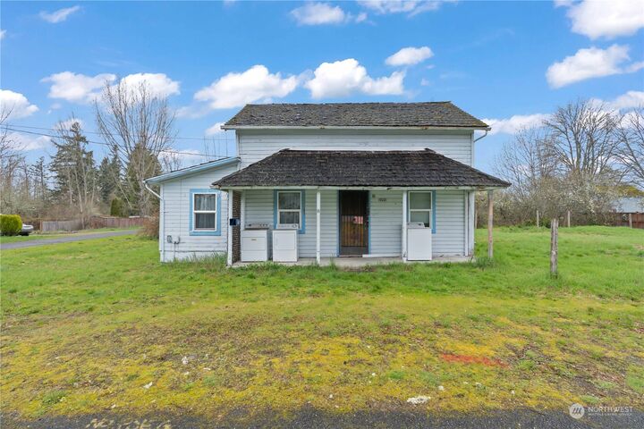 Property Photo: 322 4th Street WA 98580