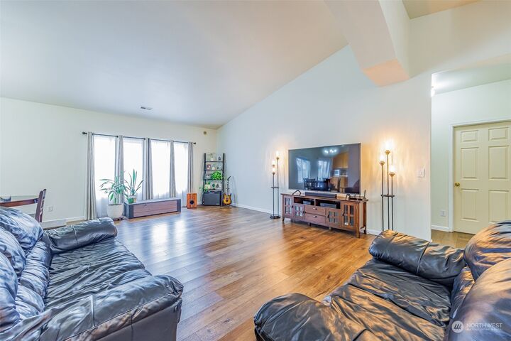 Property Photo: 19805 12th Avenue Ct E WA 98387