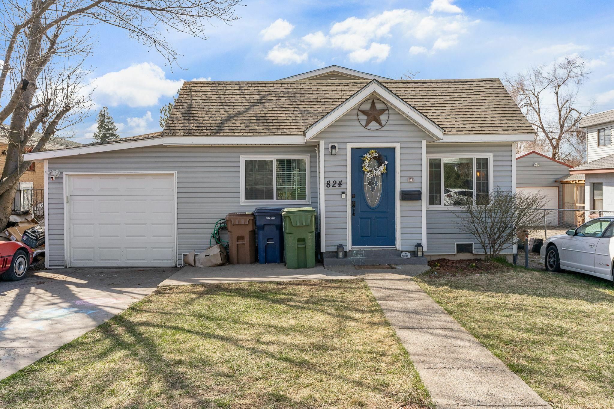 Property Photo: 824 E Walton Ave WA 99207-3065