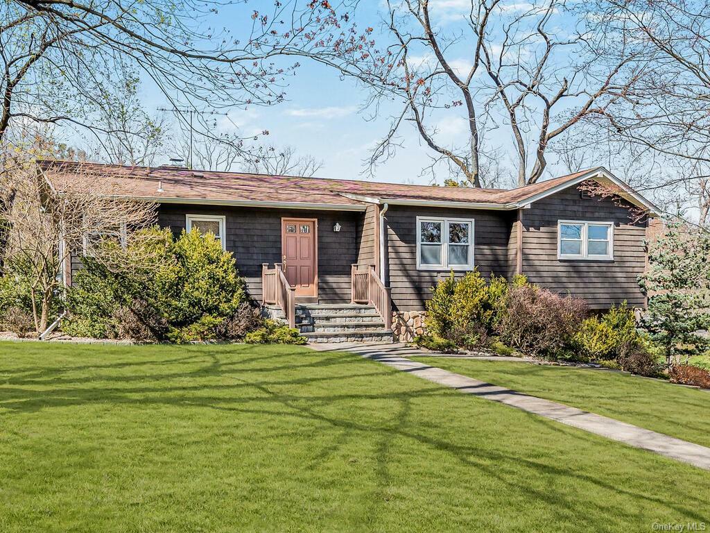 Property Photo:  166 Cedar Drive E  NY 10510 