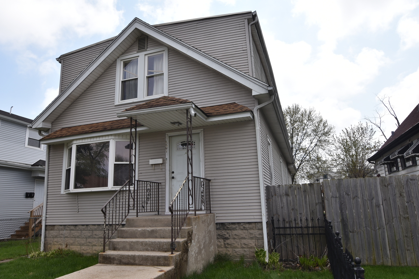 Property Photo:  521 W 103rd Place  IL 60628 