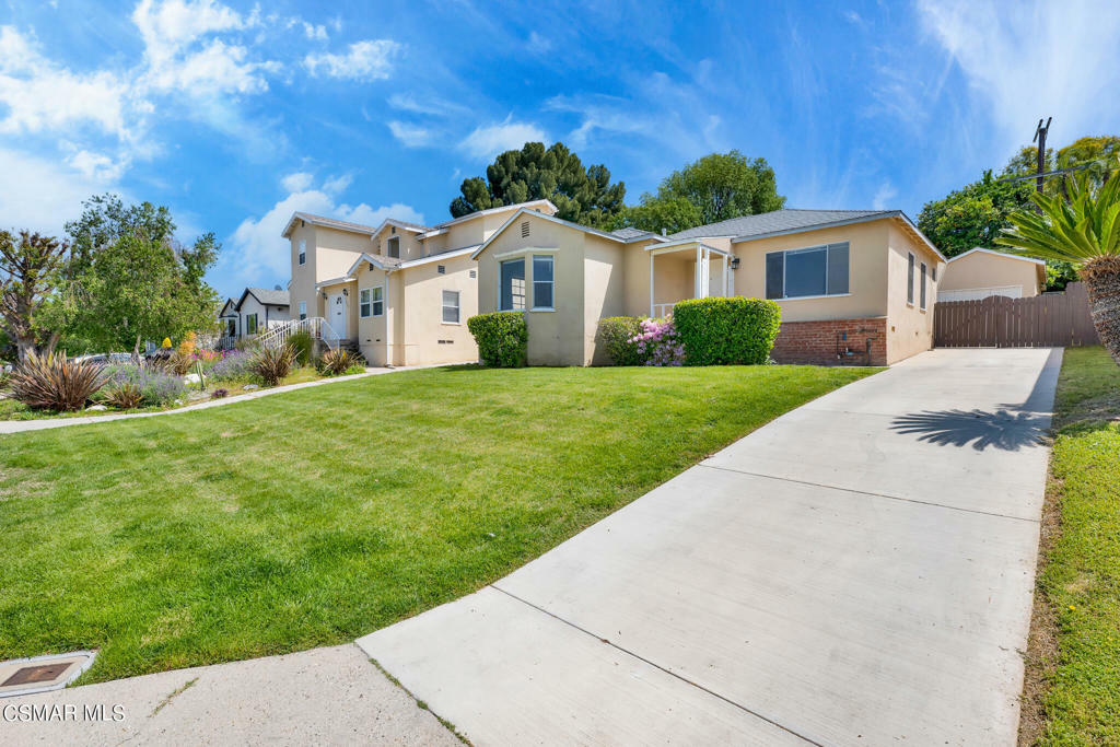 Property Photo:  17974 Rosita Street  CA 91316 