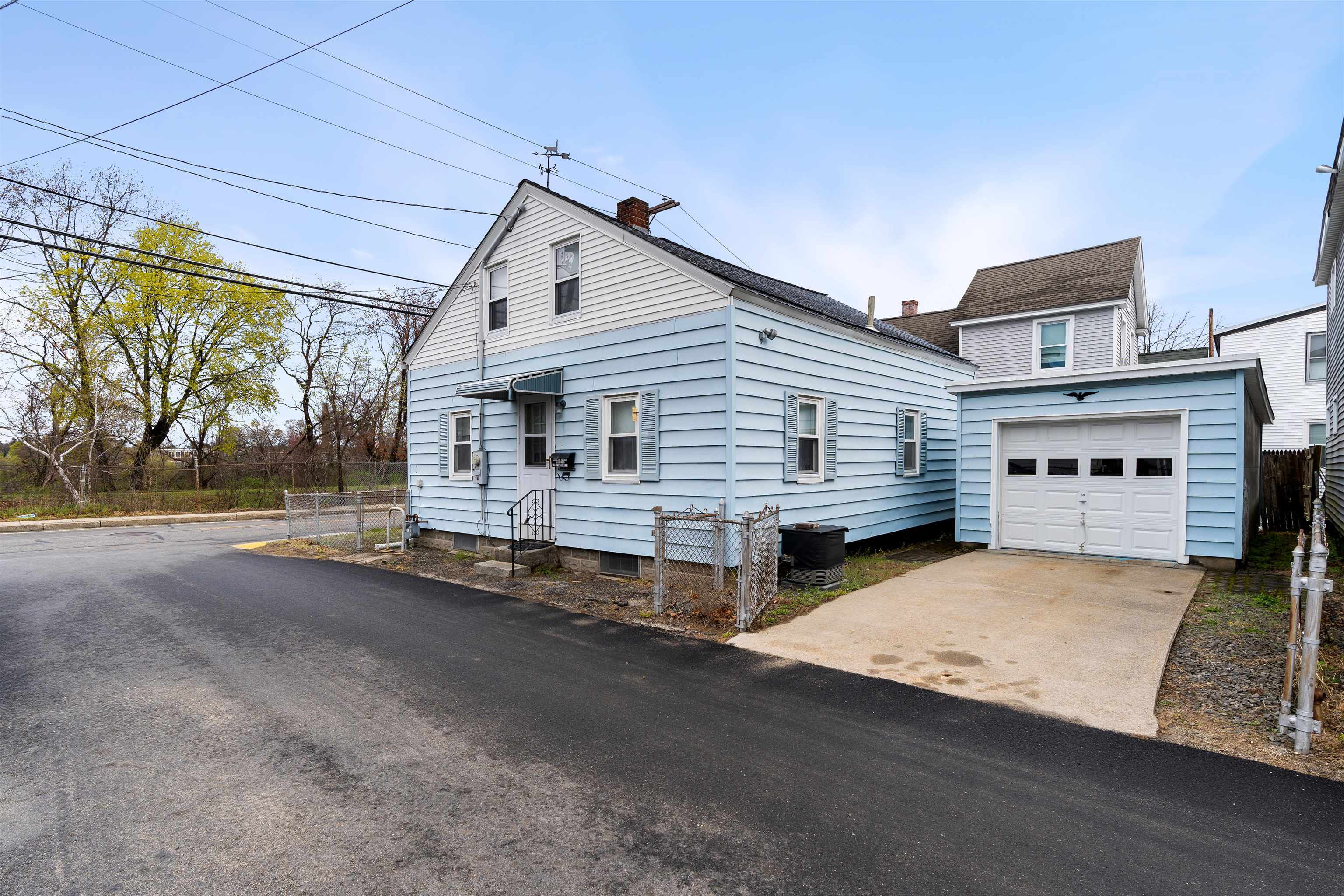 Property Photo:  72 Ledge Street  NH 03060 