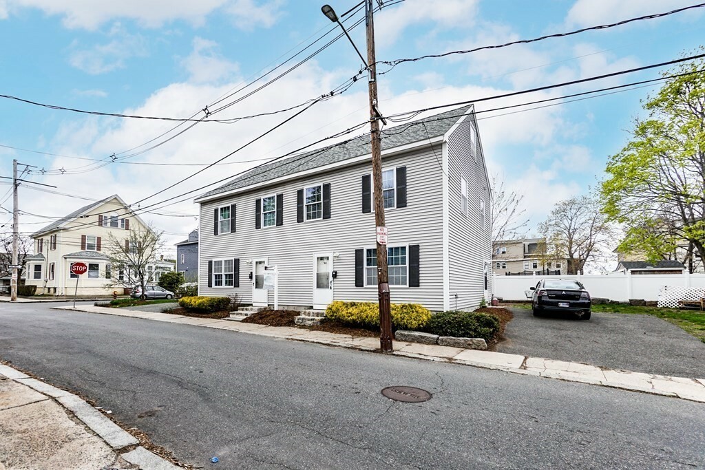 Property Photo:  16 Sewall Street  MA 01960 