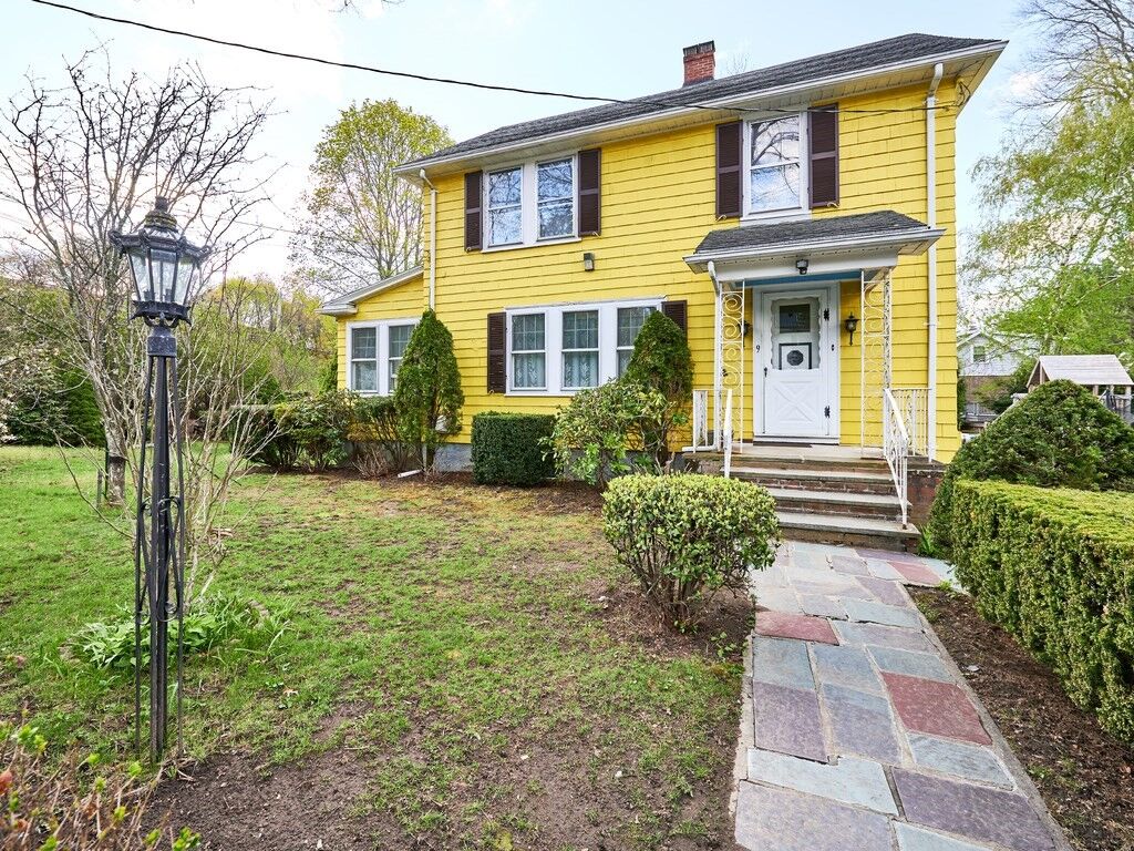 Property Photo:  9 Stanley Rd  MA 02478 