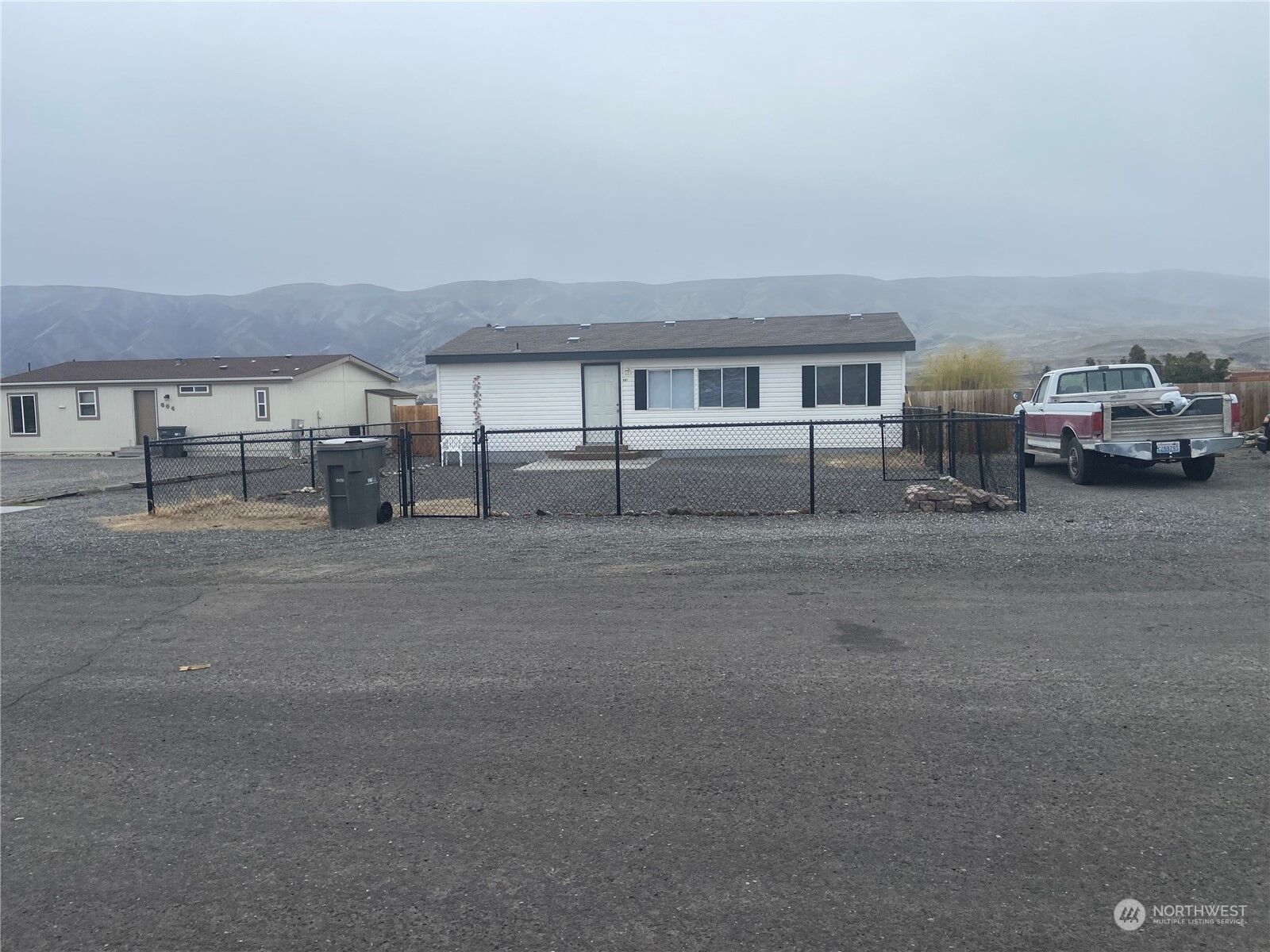 Property Photo: 602 Lincoln Place SW WA 99349