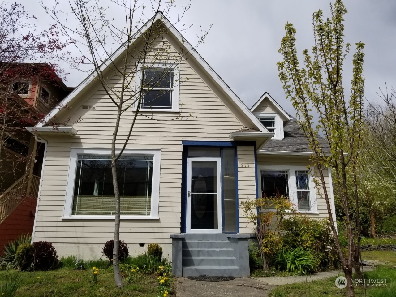 Property Photo:  822 Olympia Avenue NE  WA 98506 