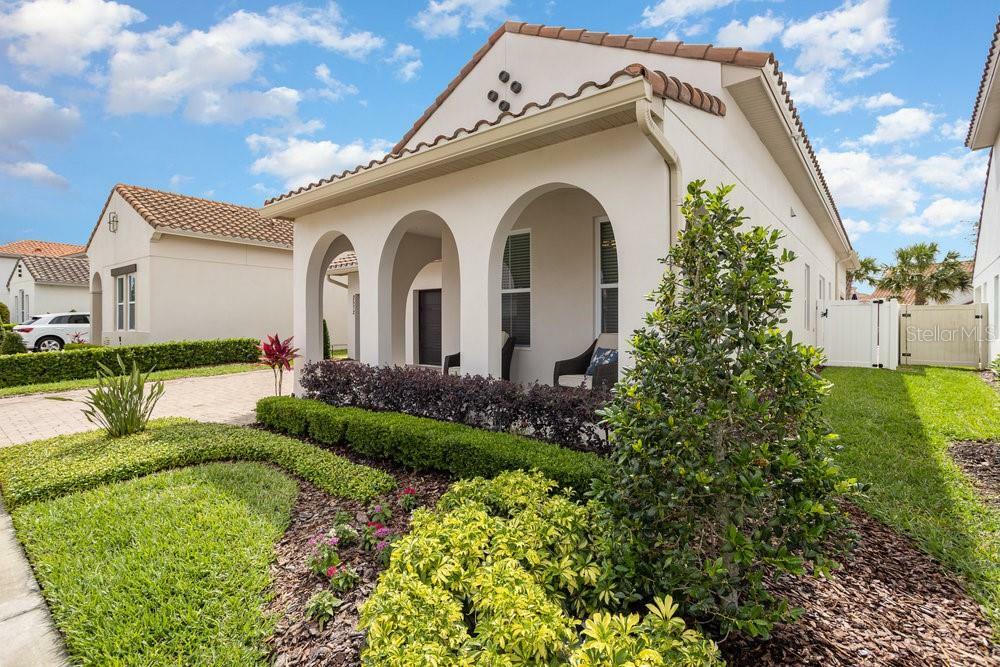 Property Photo: 2572 Roveri Avenue FL 32712