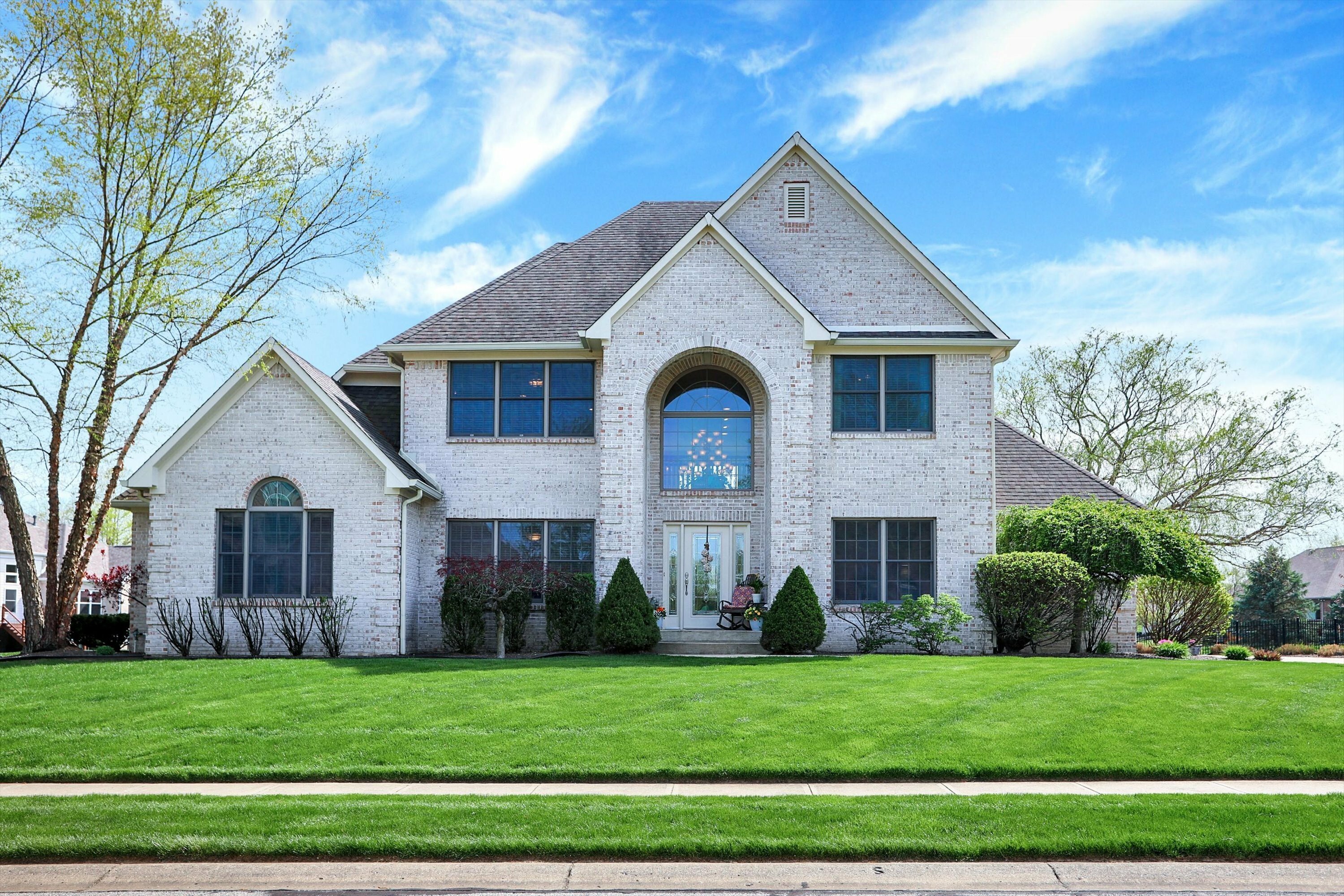 Property Photo: 4915 Pearcrest Way IN 46143