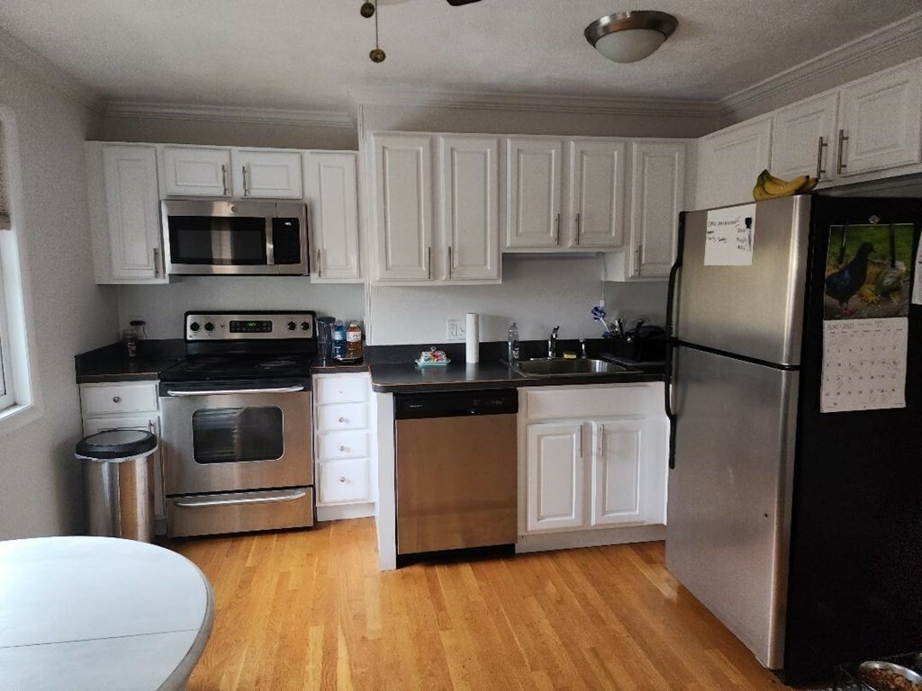 Property Photo: 16 Cleveland Pl 14 MA 01930