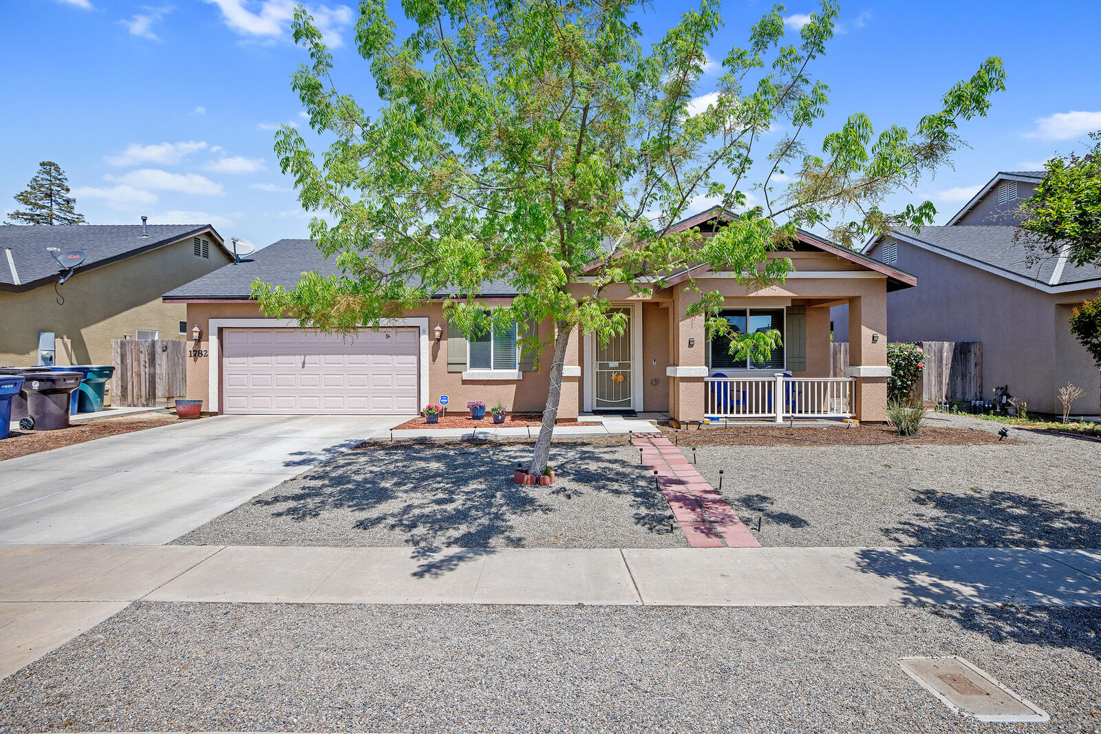 Property Photo: 1782 Capistrano Avenue CA 93274