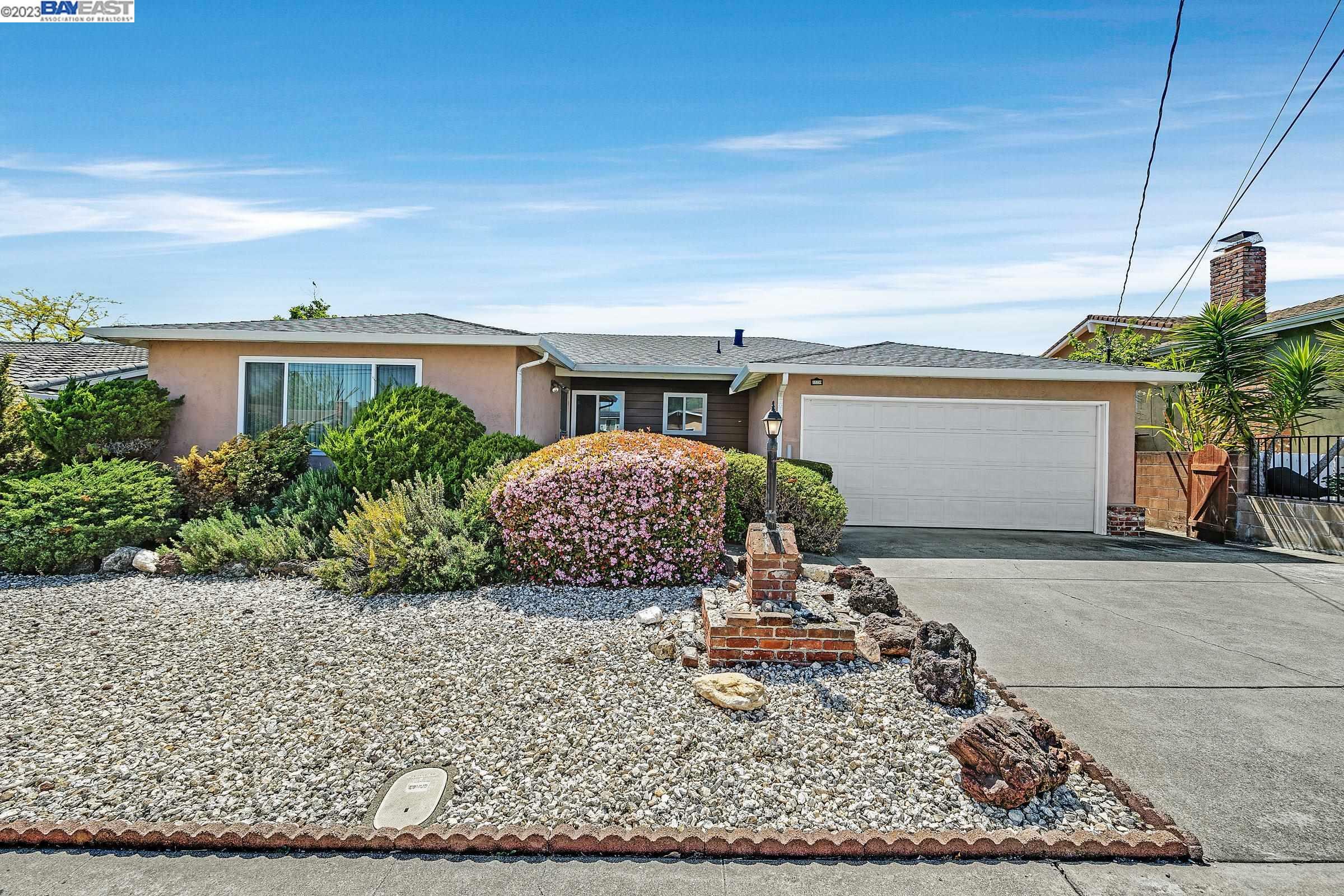 Property Photo: 22239 Morales Ct CA 94546