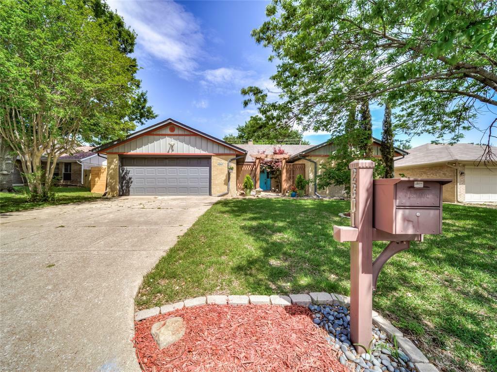 Property Photo:  2301 Lavon Creek Lane  TX 76006 