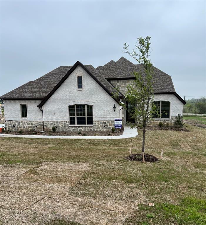 Property Photo: 704 Cactus Creek TX 76044