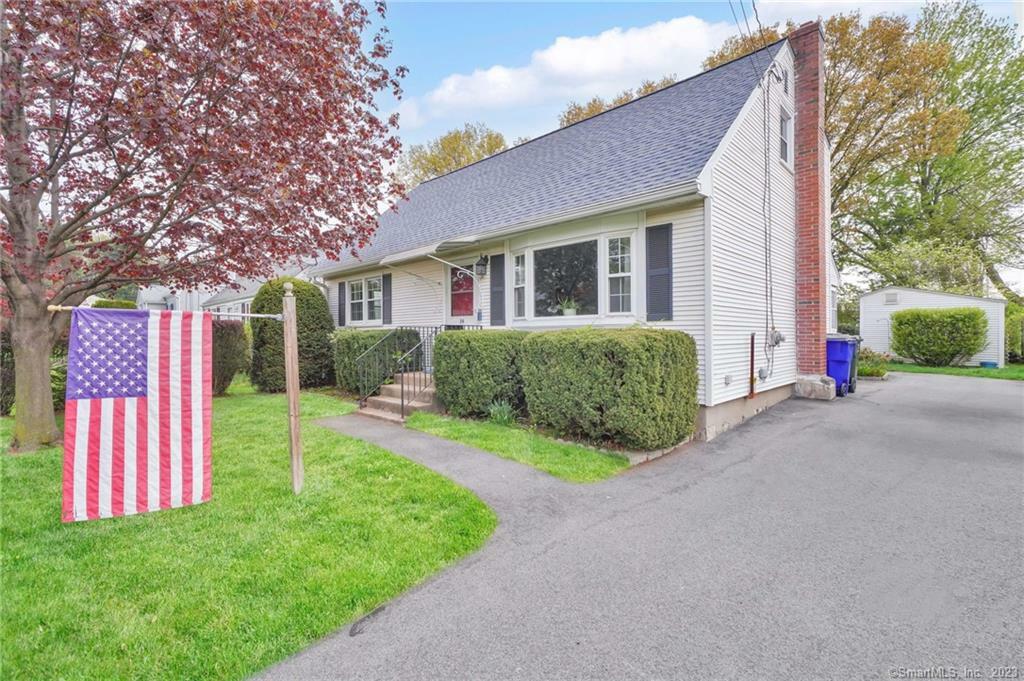 Property Photo:  26 Fenwood Avenue  CT 06110 
