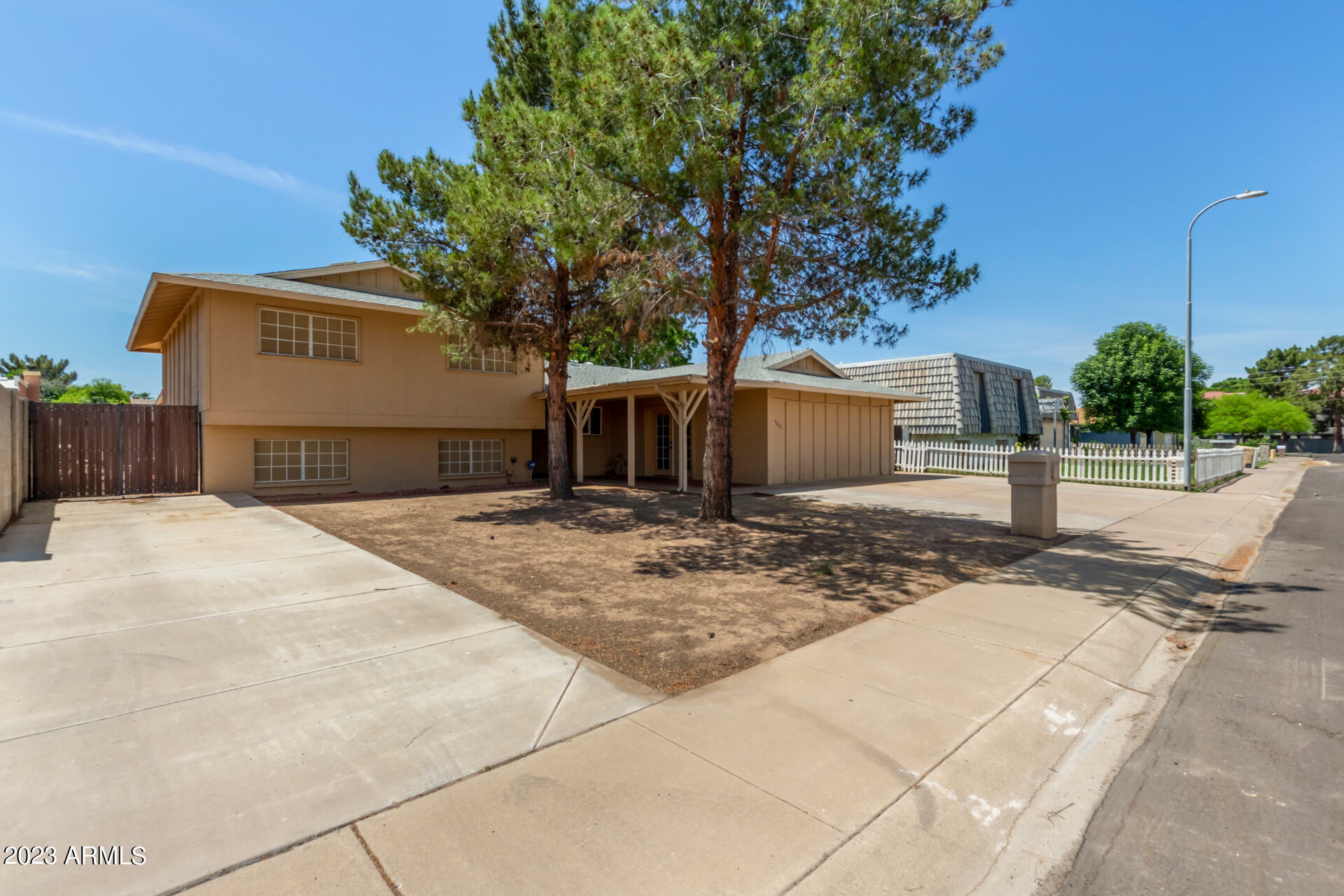 Property Photo: 4837 W Bryce Lane AZ 85301