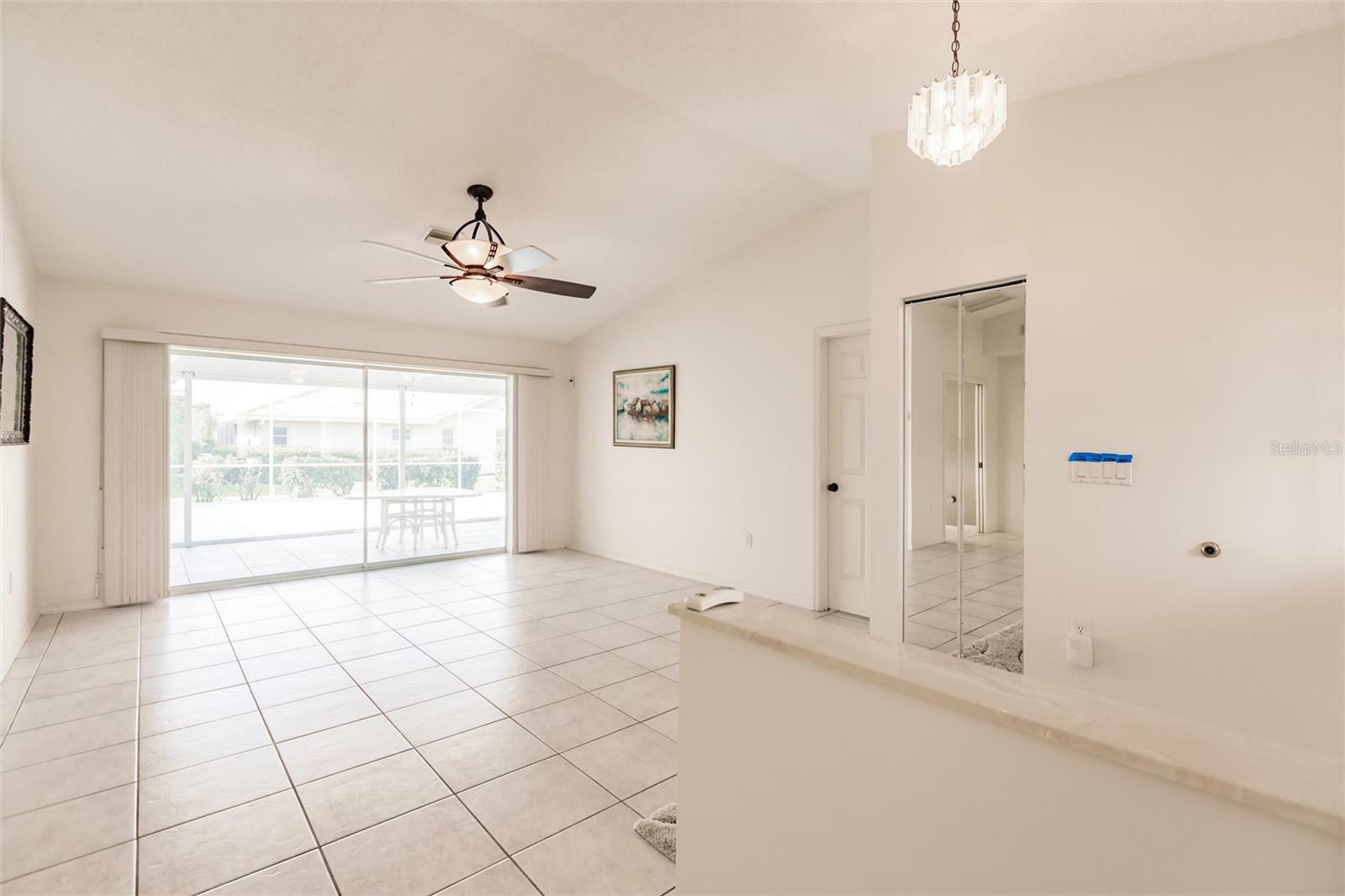 Property Photo: 1539 Waterford Drive FL 34292