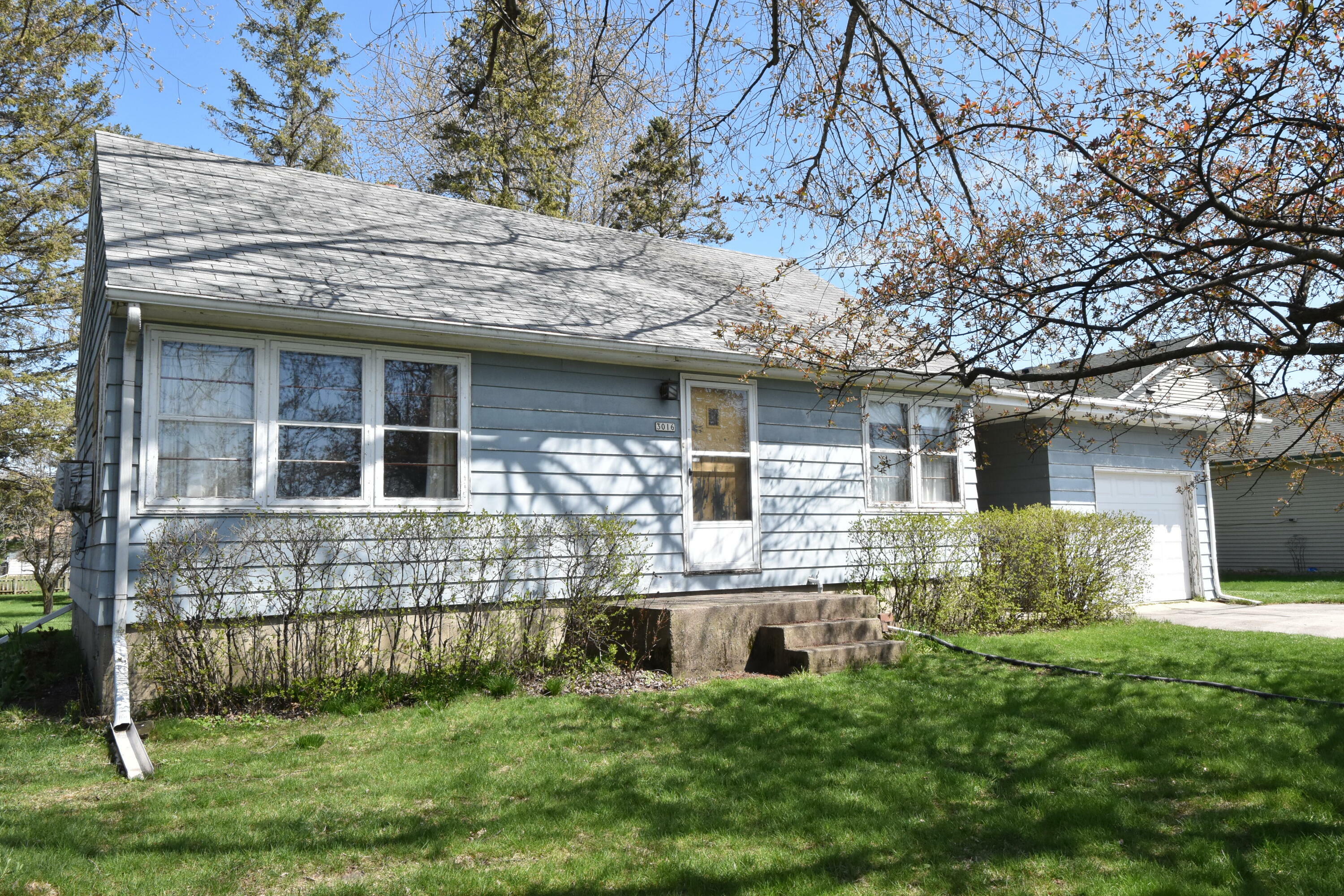 Property Photo:  3016 3 Mile Rd  WI 53404 