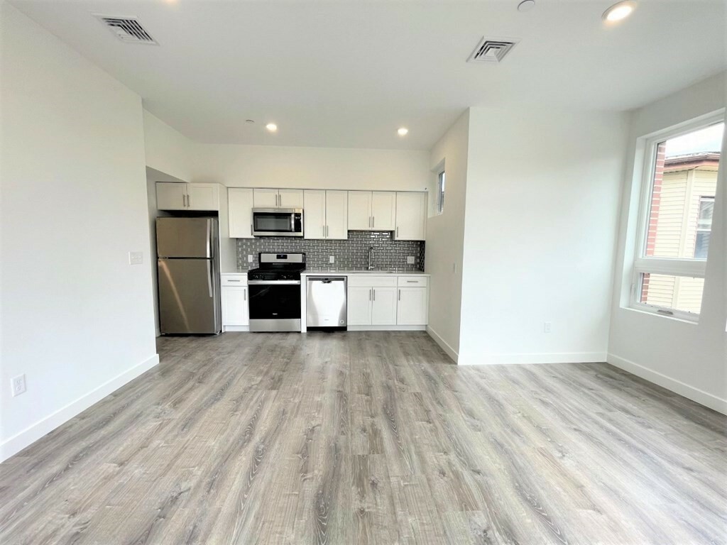 Property Photo: 302 Broadway 301 MA 02148