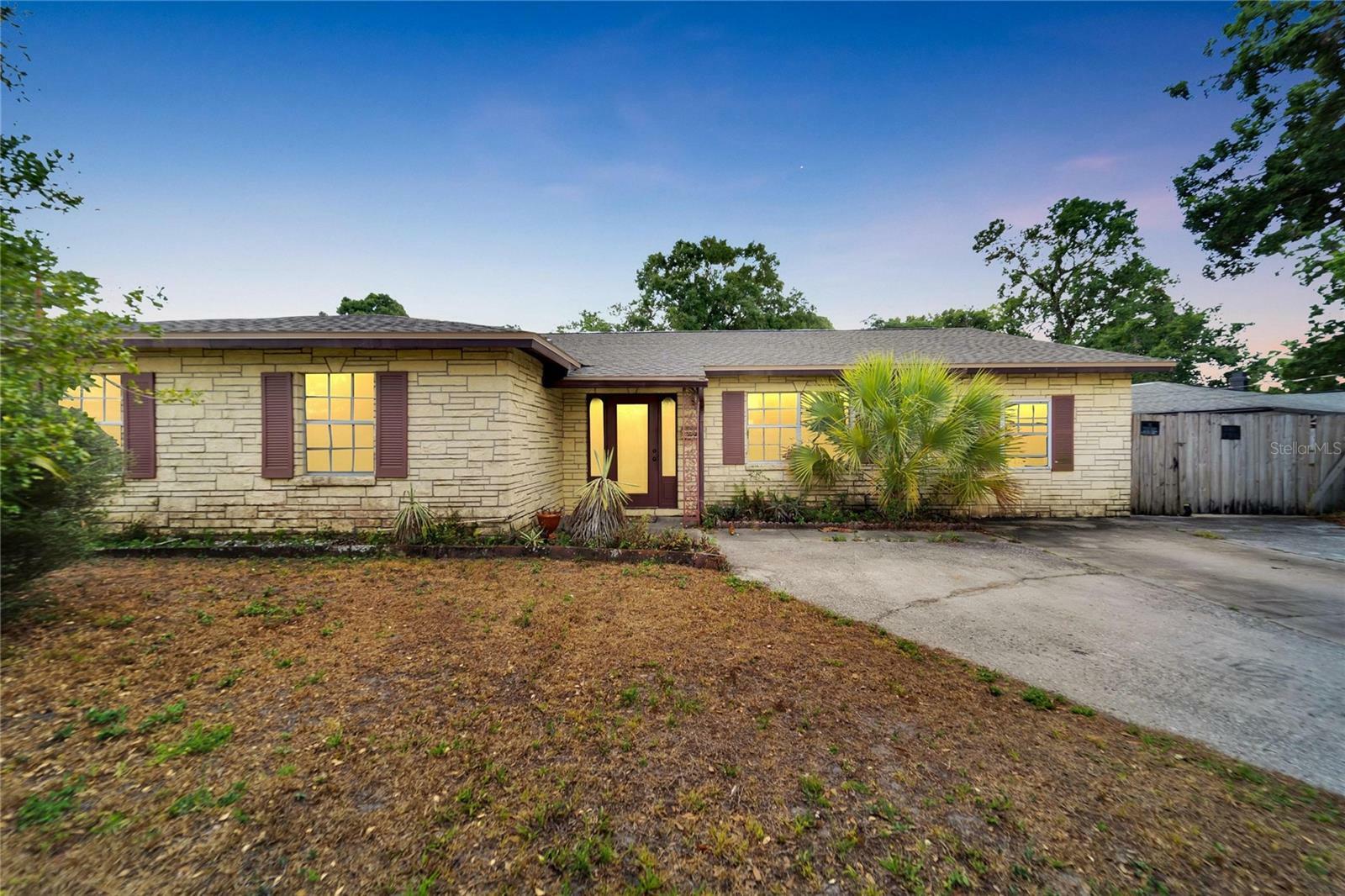 Property Photo: 6223 Travis Boulevard FL 33610