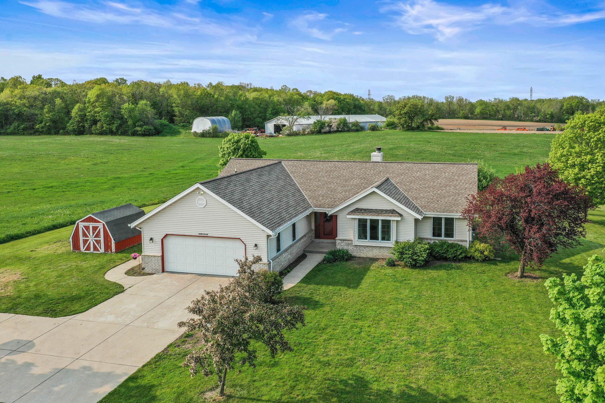 Property Photo:  S98w19708 Parker Dr  WI 53150 