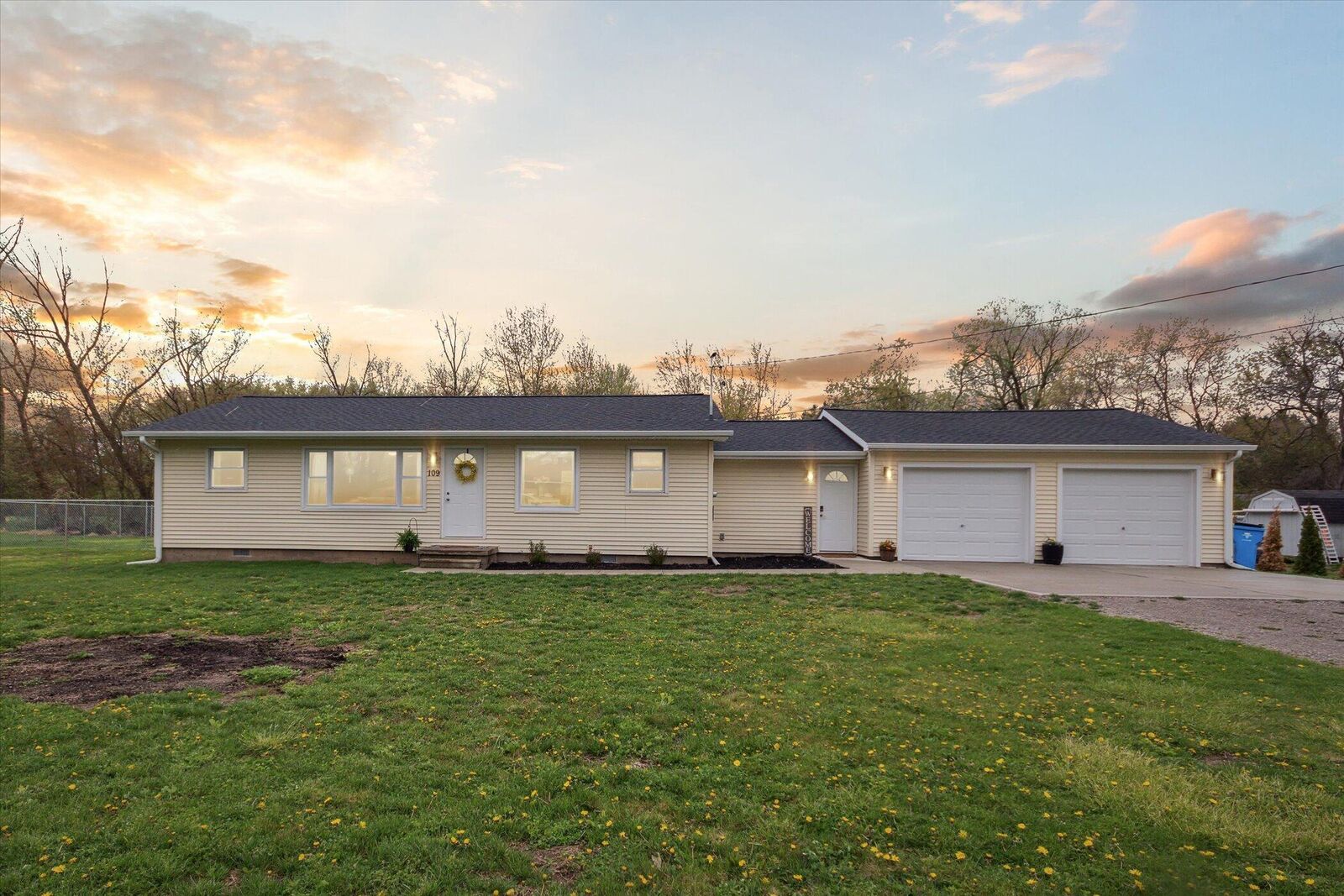 Property Photo:  109 Boadway Street  MI 49283 