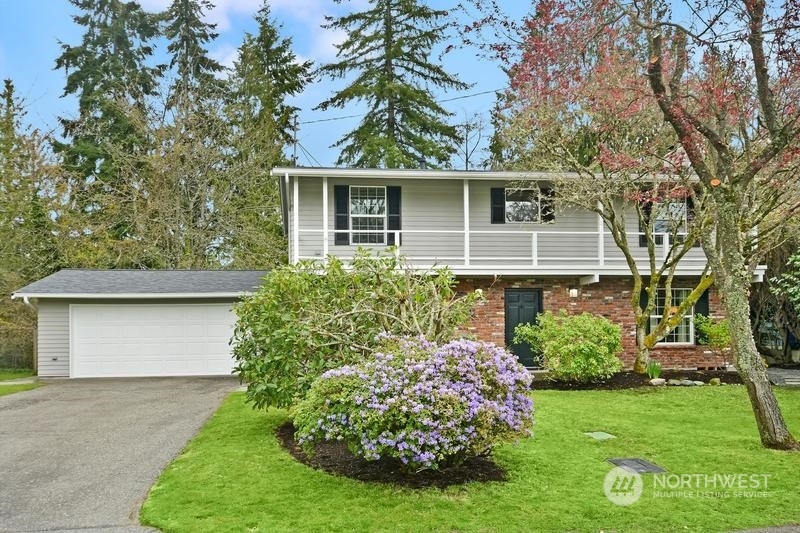 Property Photo:  18601 78th Place W  WA 98026 