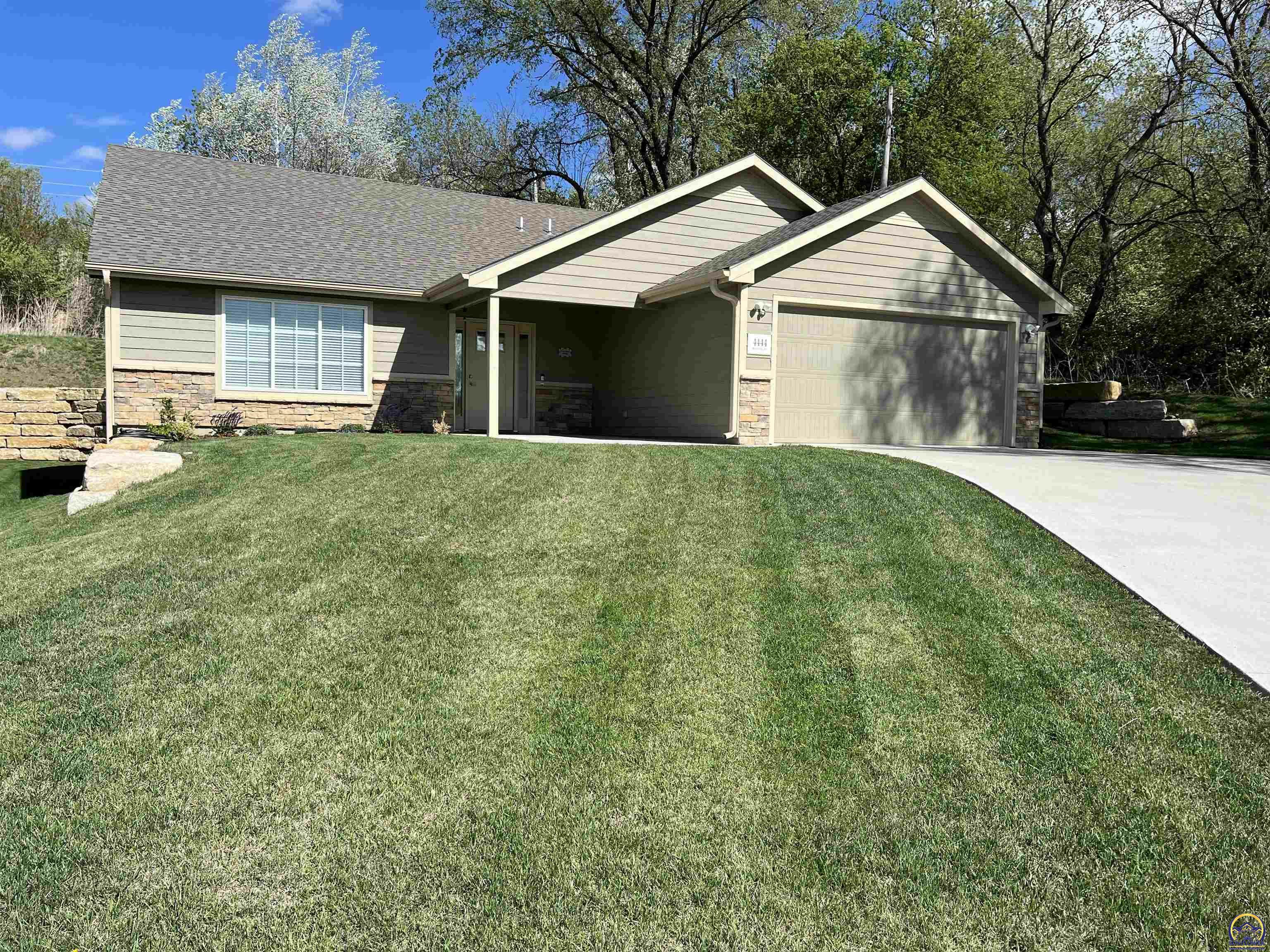 Property Photo:  4444 SW Brandywine Ln  KS 66610 