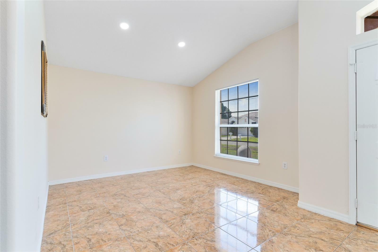 Property Photo:  827 Abbeville Court  FL 34759 