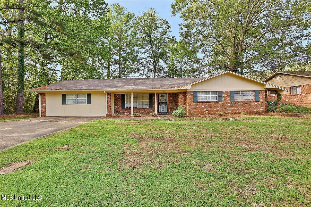 Property Photo:  805 Normandy Drive  MS 39056 