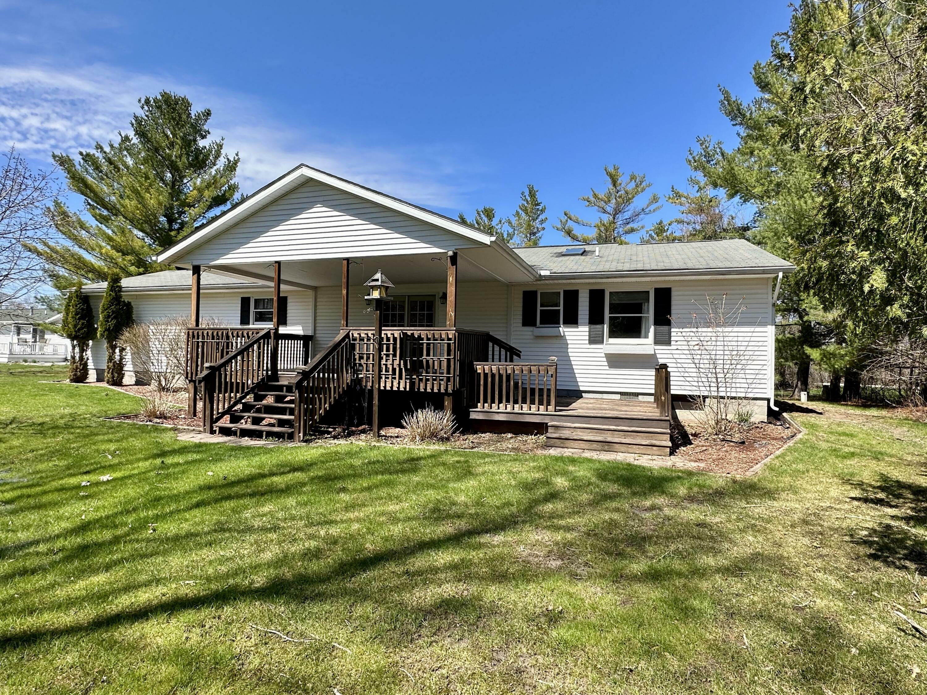Property Photo: 480 E Seymour Street MI 49721