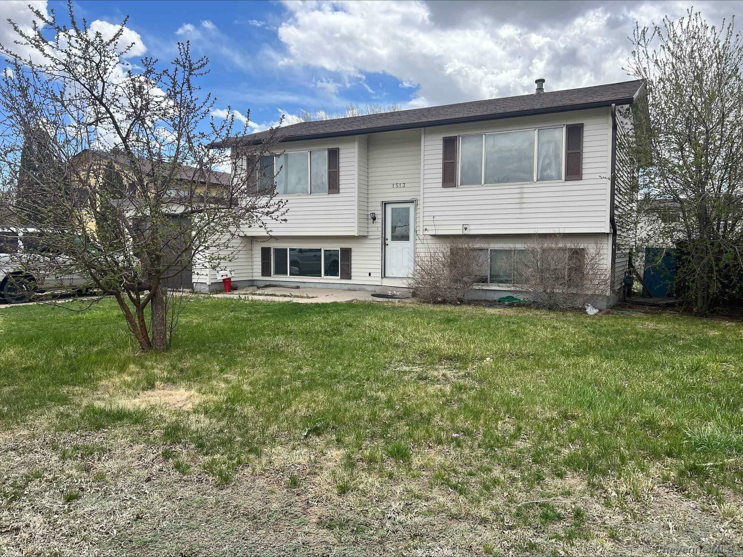 1513 W Reiner Pl  Cheyenne WY 82007 photo