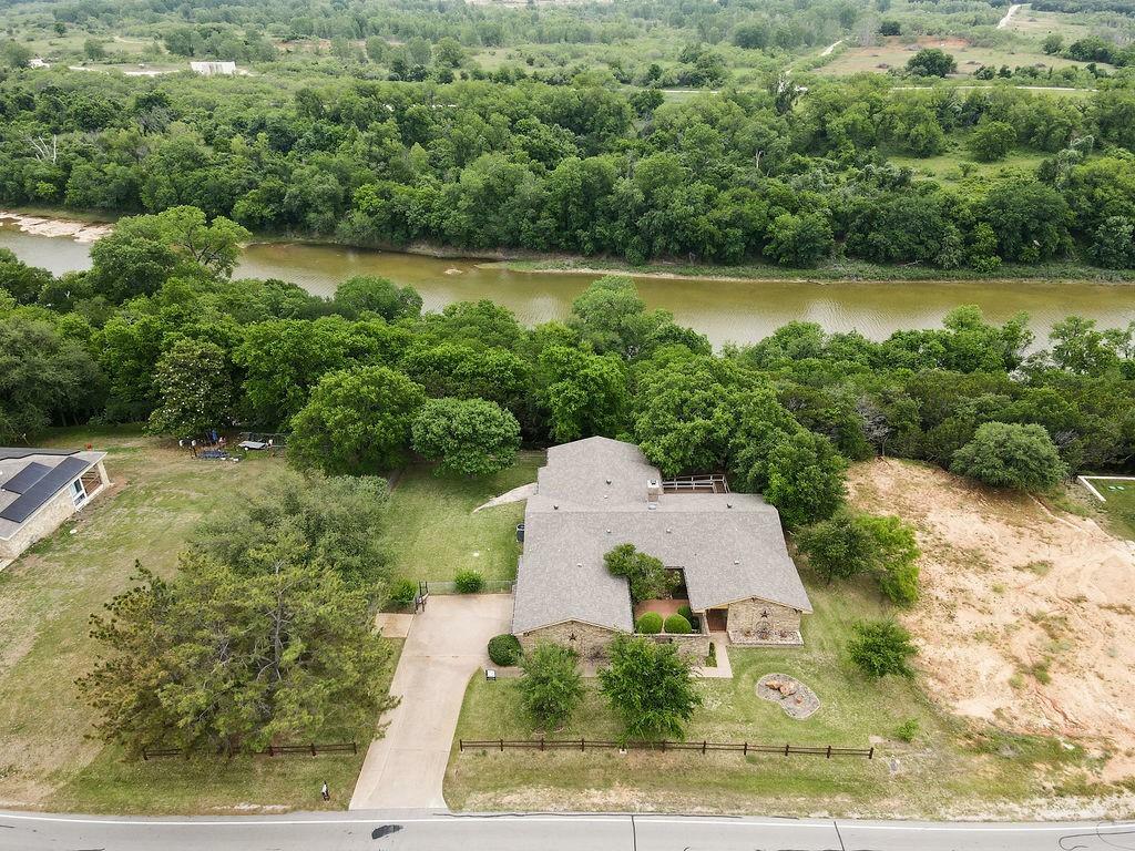 Property Photo:  9704 Bellechase Road  TX 76049 