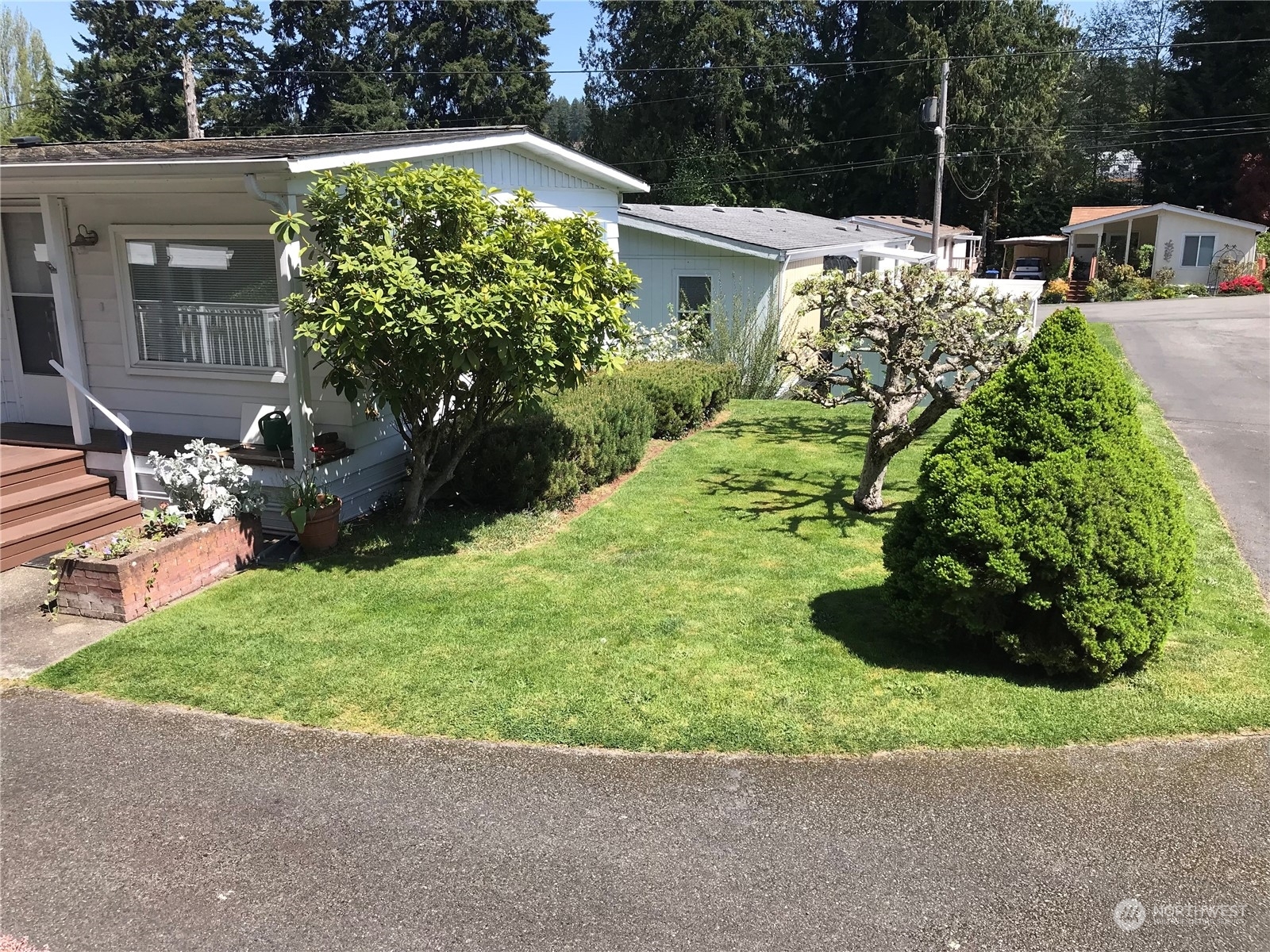 Property Photo:  600 NE Lincoln Road 34  WA 98370 