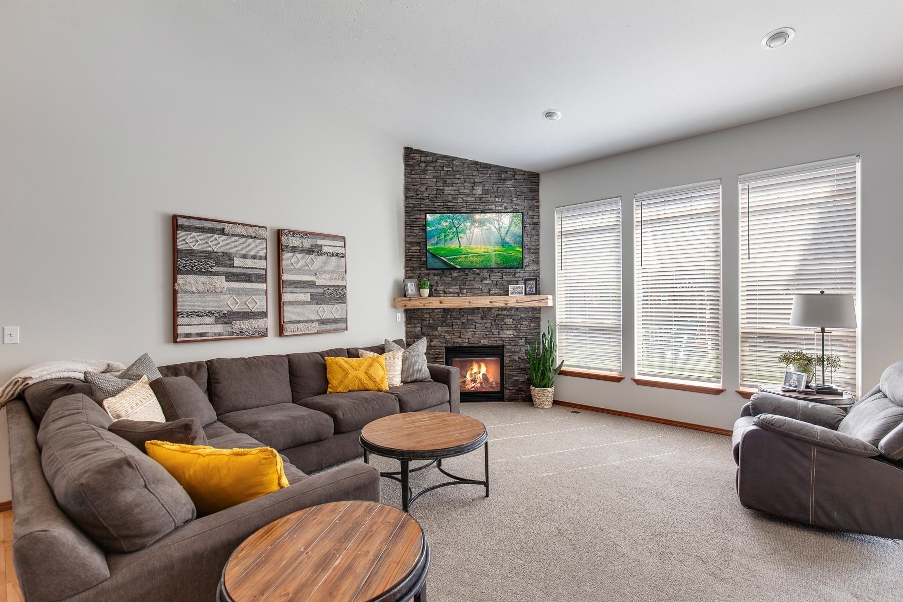 Property Photo: 9106 N James Ct WA 99208