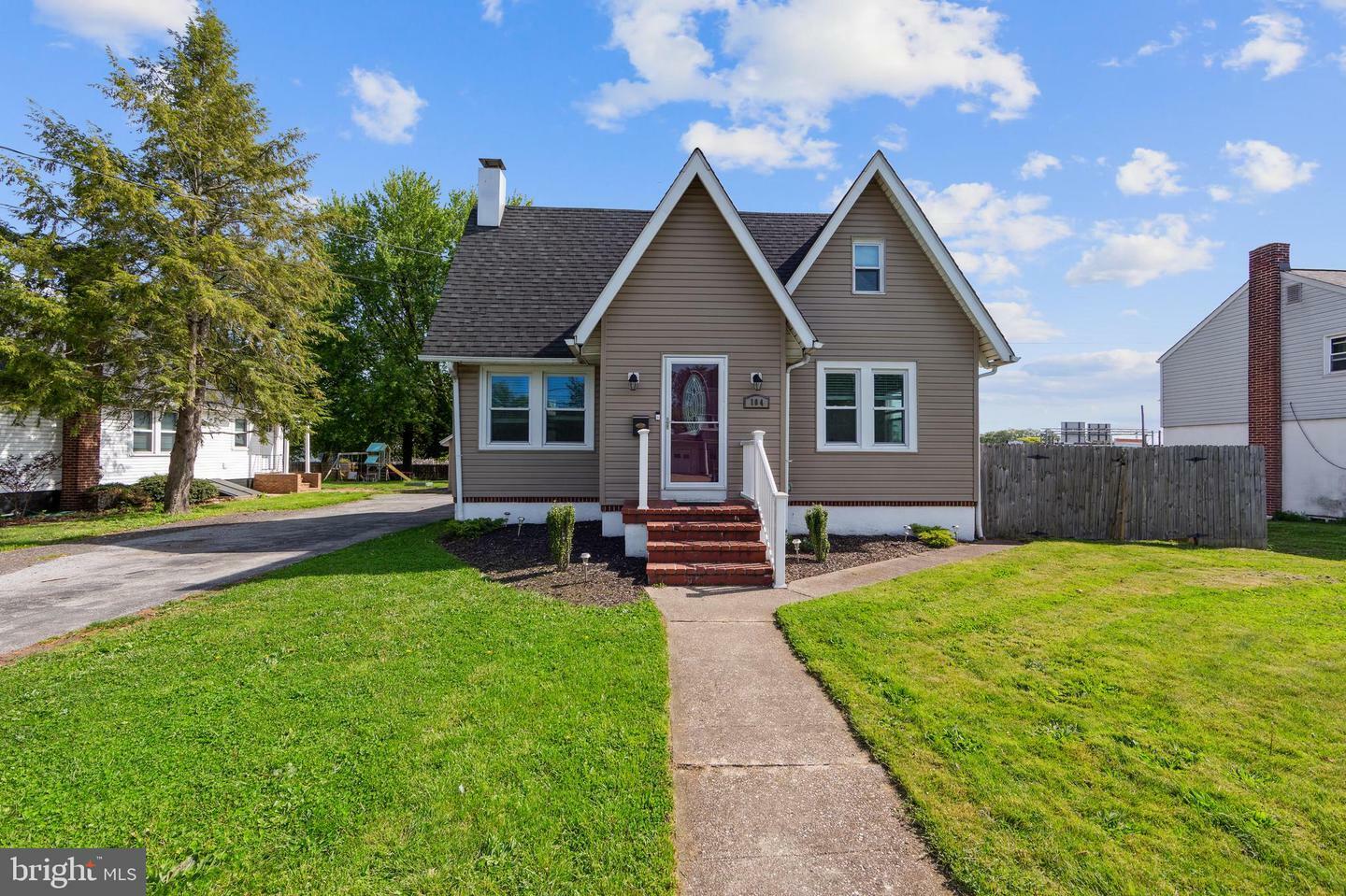 Property Photo: 104 Jefferson Avenue DE 19720