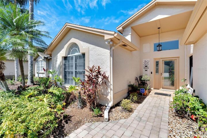 Property Photo:  1601 Westerly Drive  FL 33511 