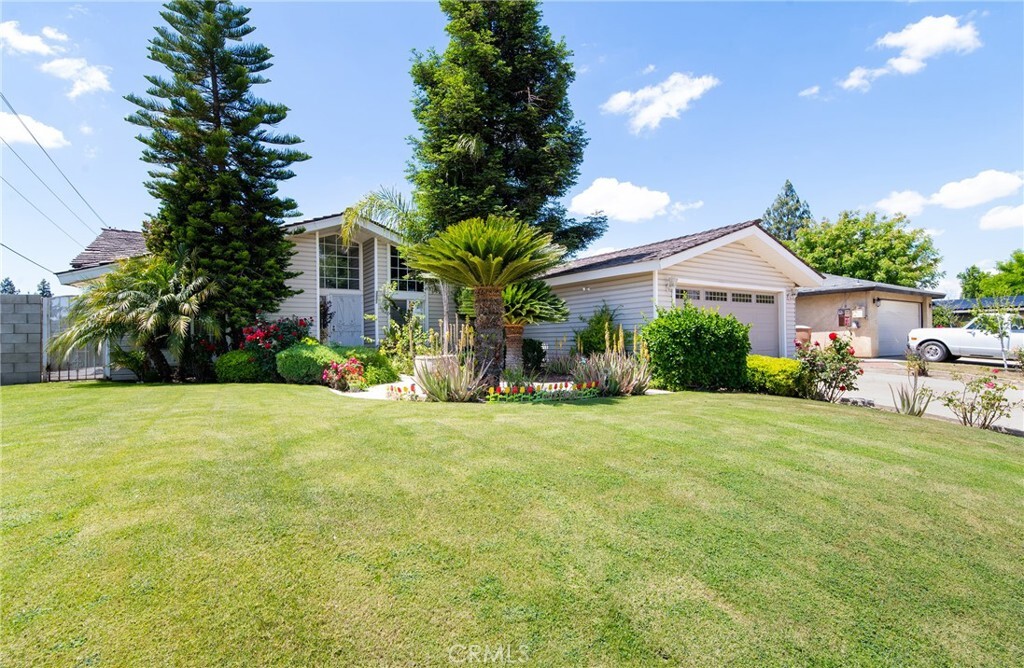 Property Photo:  3221 Johnson Court  CA 93309 
