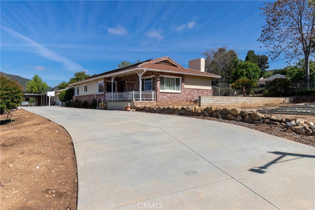 Property Photo:  9423 Oak Glen Road  CA 92223 