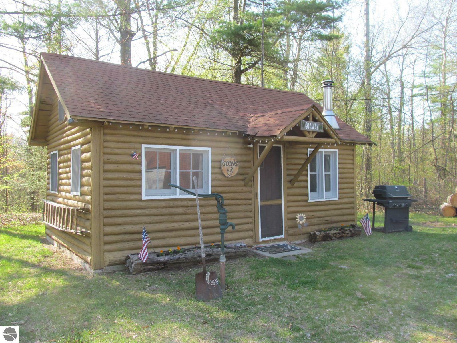 13381 5th Avenue  Marion MI 49665 photo