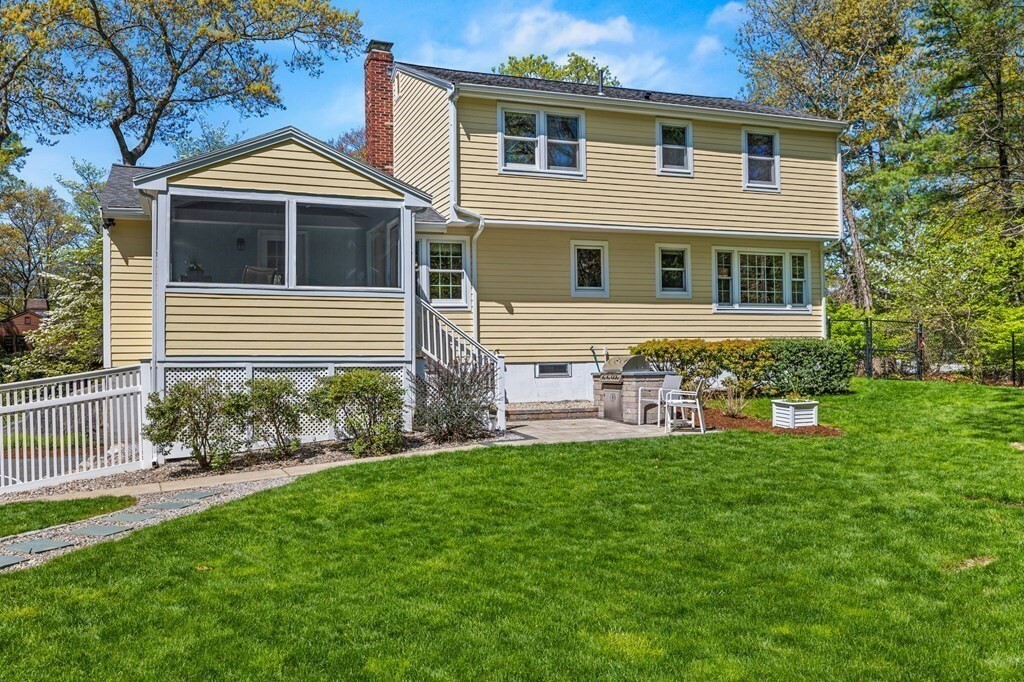 Property Photo: 52 Darby Dr MA 02048