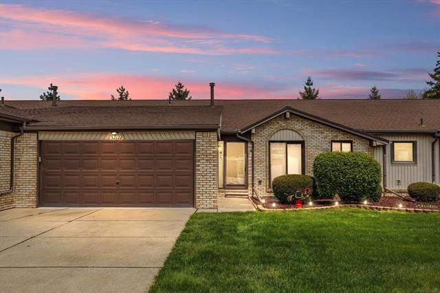 Property Photo:  32172 Mark Adam Lange  MI 48093 