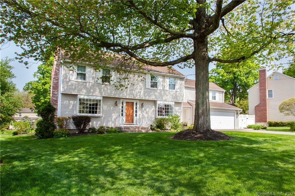 Property Photo: 17 Visgrove Lane CT 06117