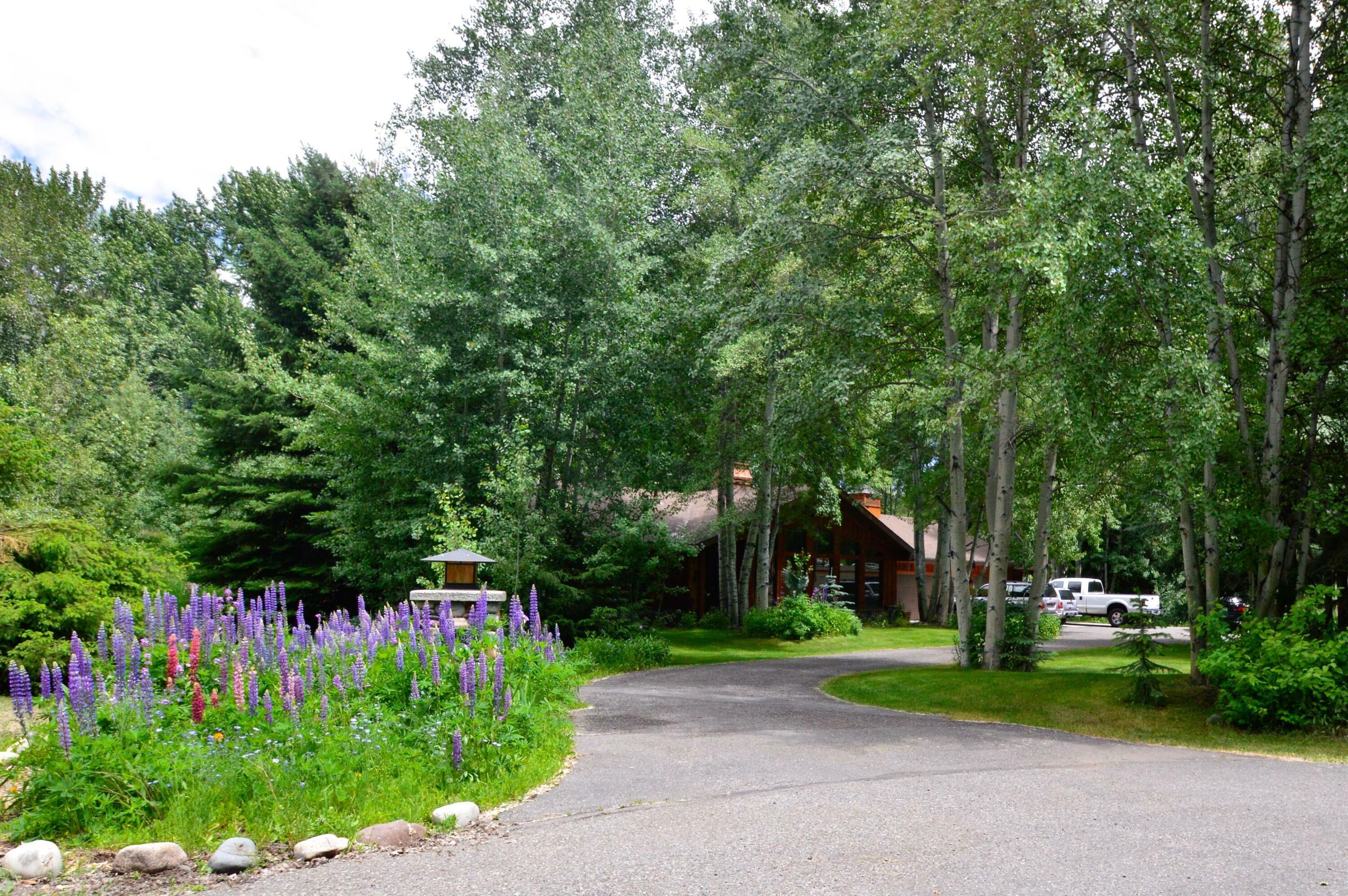 Property Photo: 106 Willow Cir ID 83333